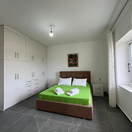Countryside Garden Apartment *